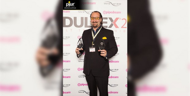 Alexander Giebel with two Adultex Awards
