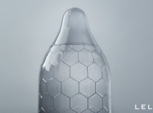 Lelo Hex Promo picture with condom tip